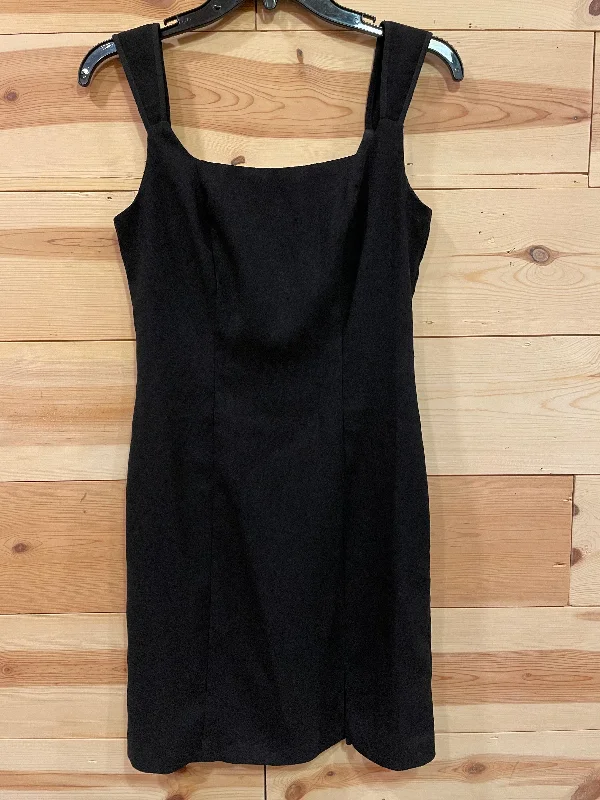 BeSmart Solid Black Cocktail Dress Womens size 5/6 Off-the-shoulder Chic Trendy