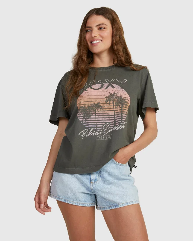 Womens Moonlight Sunset A T-Shirt Fashionable Trendy Casual